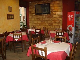Hotel Doña María