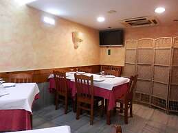 Hotel Doña María