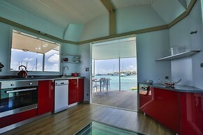 Aqua Lodge