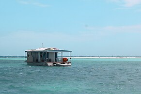 Aqua Lodge