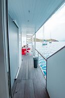 Aqua Lodge