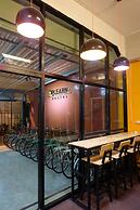 Plearn Hostel