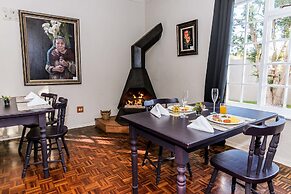Le Petit Chateau