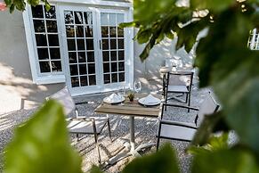 Le Petit Chateau