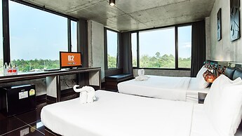 B2 Black Business & Budget Hotel