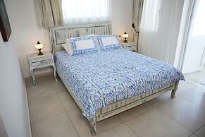 Bahama Art Hotel