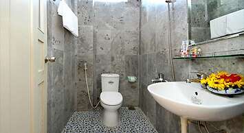 Center Homestay