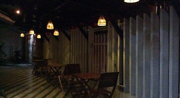 Center Homestay