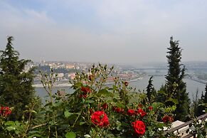 Turquhouse Boutique Hotel