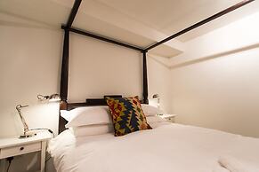 The Holford Arms - Campground
