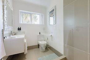 Amanzi Island Boutique Hotel