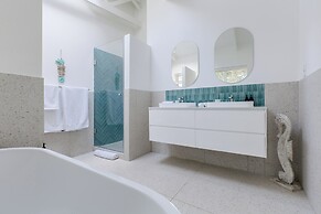 Amanzi Island Boutique Hotel