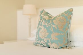 Amanzi Island Boutique Hotel