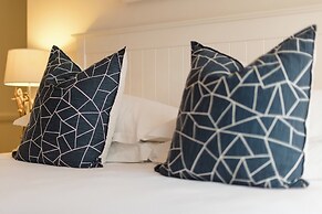 Amanzi Island Boutique Hotel
