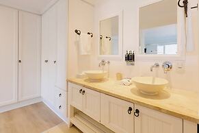 Amanzi Island Boutique Hotel