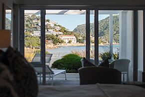 Amanzi Island Boutique Hotel