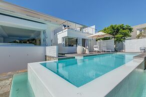 Amanzi Island Boutique Hotel