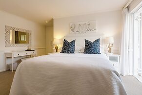 Amanzi Island Boutique Hotel