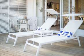 Amanzi Island Boutique Hotel