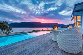 Amanzi Island Boutique Hotel
