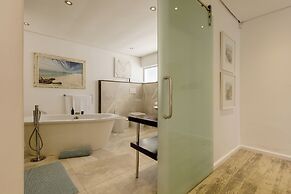 Amanzi Island Boutique Hotel