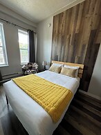 Commercial Hotel