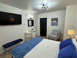 Commercial Hotel
