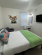 Commercial Hotel