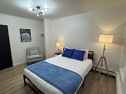 Commercial Hotel