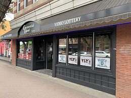 Commercial Hotel