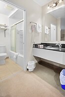 Dauphin Inn Express