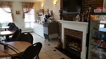 Athabasca Lodge Motel
