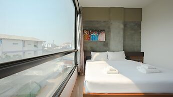 B2 Green Boutique & Budget Hotel