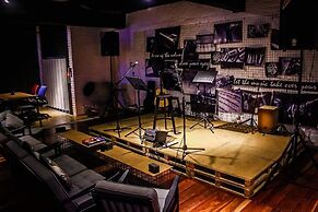 Kim Haus Loft