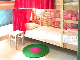 Guesthouse Ho Aloha - Hostel