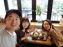 Hi Jun Guesthouse