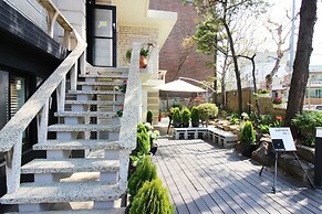 Hi Jun Guesthouse