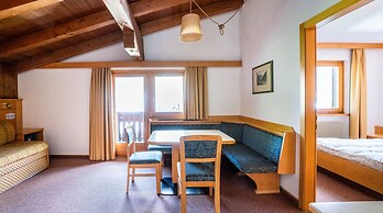 Apartments Lores