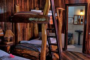 Hotel La Isla Inn