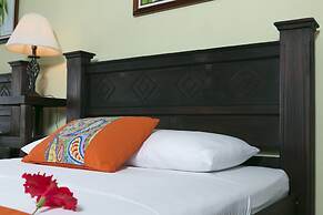 Hotel La Isla Inn