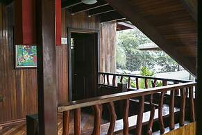 Hotel La Isla Inn