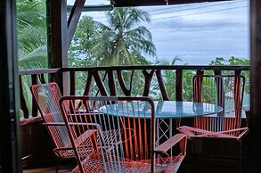 Hotel La Isla Inn