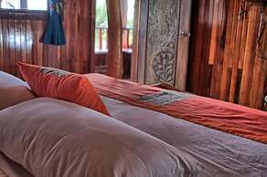 Hotel La Isla Inn