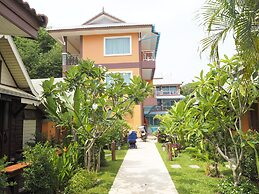 Lanta Fevrier Resort