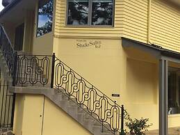 Montville Suites