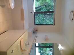Montville Suites