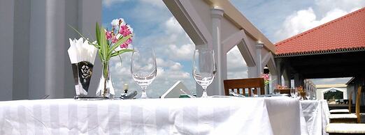 Apex Hotel
