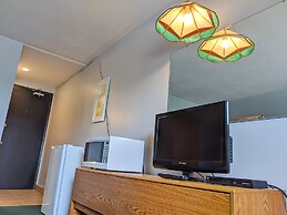 Skyline Motel & Campus Inn