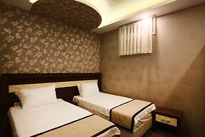 AZD House Hotel