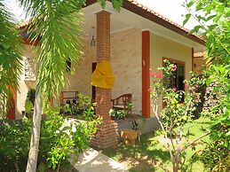 Amed Harmony Cafe and Bungalows